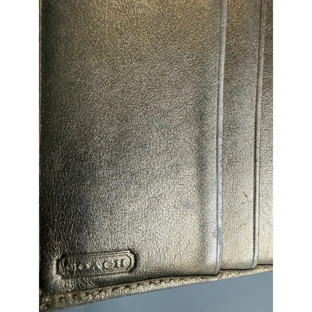 Coach authentic legacy